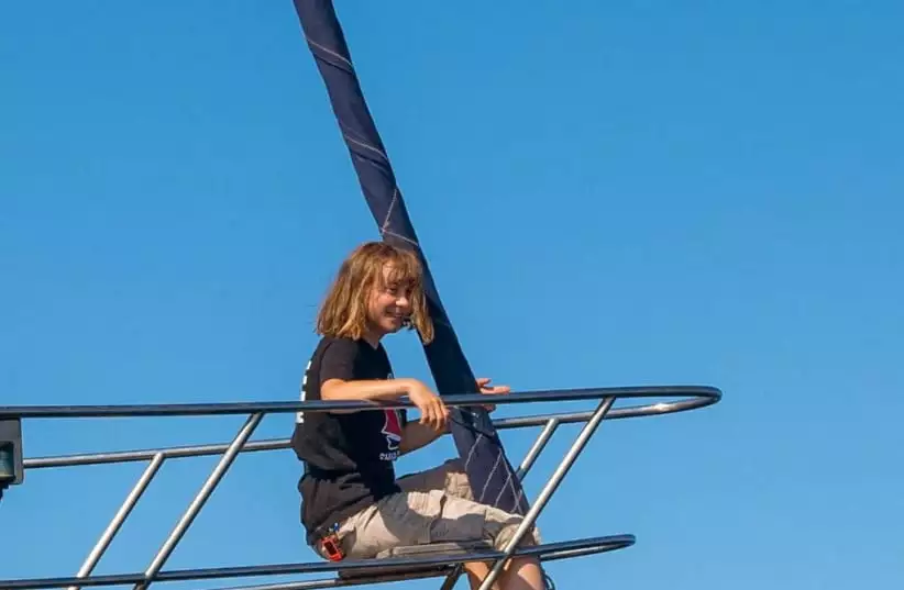 Greta Thunberg auf Flottille nach Gaza: Schauspiel für die Kameras – Hilferuf wegen griechischer Drohne