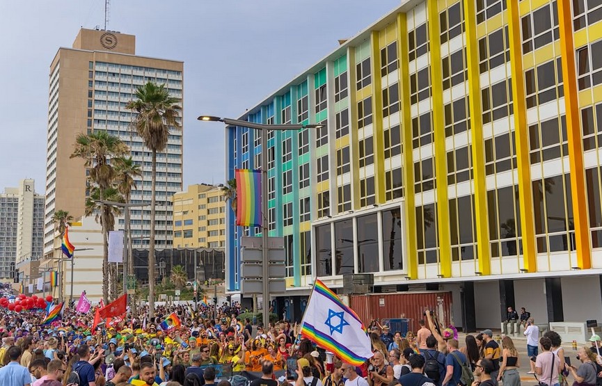 Tel Avivs Pride-Marsch kehrt zurück und setzt Zeichen im Krieg