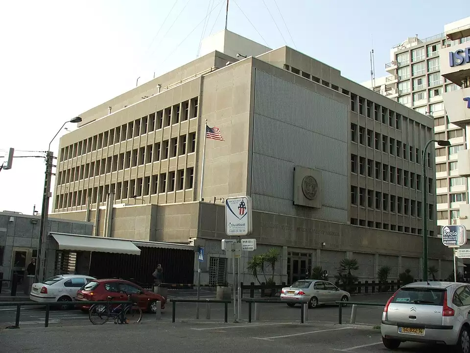 Iran-Rakete schlägt nahe US-Botschaft in Tel Aviv ein